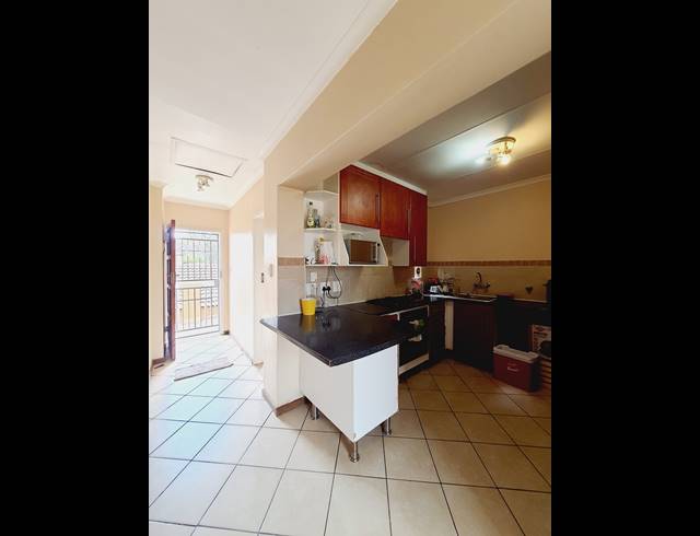 2 BEDROOM APARTMENT FOR SALE IN NOORDWYK